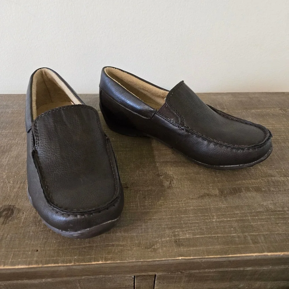 The Childrens Place Boys Brown Faux Leather Slip On Loafers Moc Toe Shoes Size 3